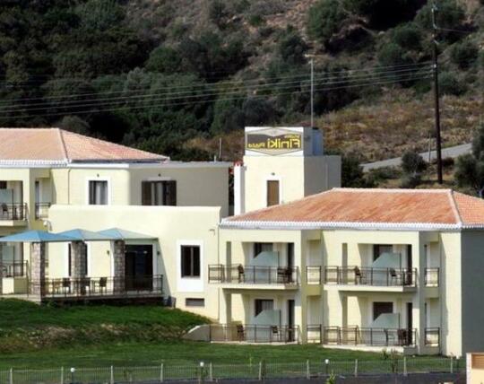 Finiki Plaza