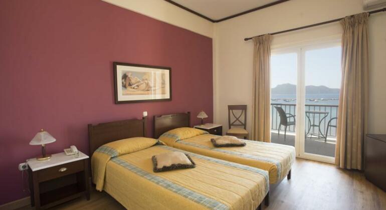 Methoni Beach Hotel - Photo4