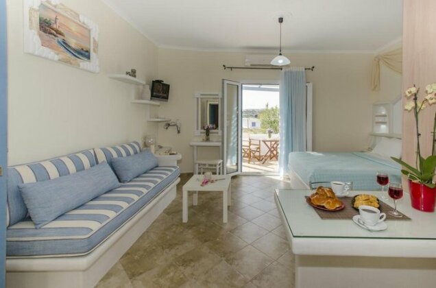 Aggelos Studios Milos - Photo4