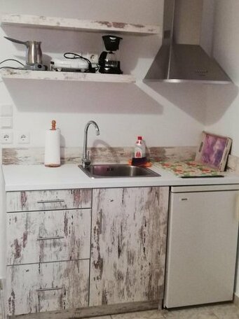 Antonis Rooms Milos - Photo2