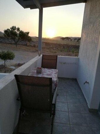 Antonis Rooms Milos - Photo3