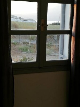 Antonis Rooms Milos - Photo5