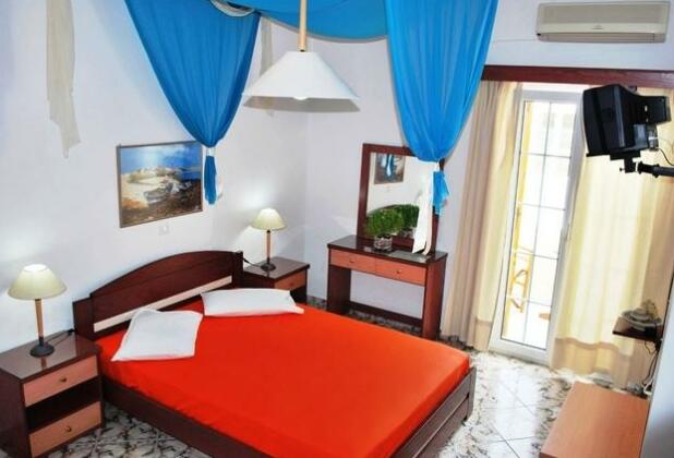 Deluxe Studios & Suites Ageri-Milos - Photo4