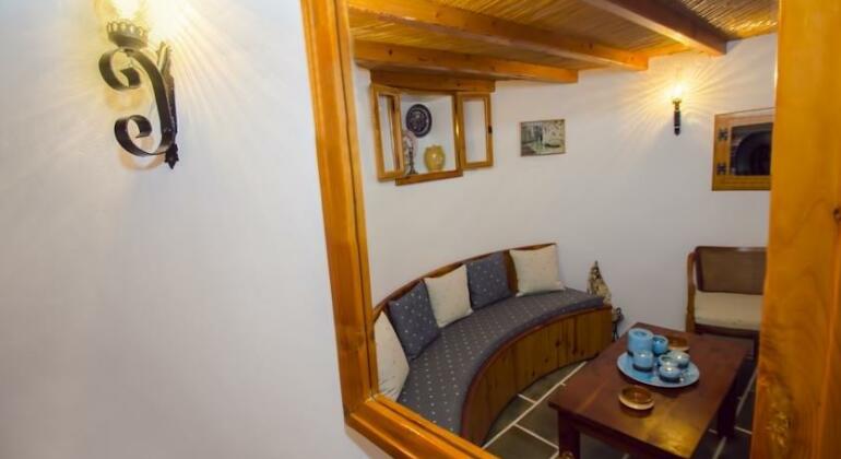 Drougas' Windmill - Photo4