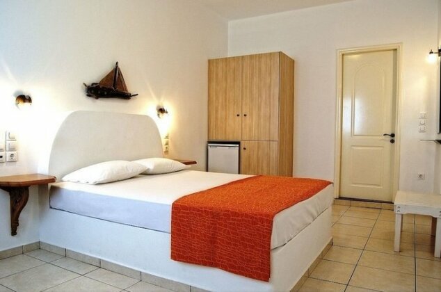 Efthimias Rooms - Photo4