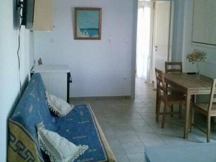 Eleni Apartments Milos - Photo3