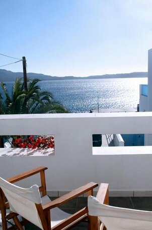 Emily's Suites - Photo2