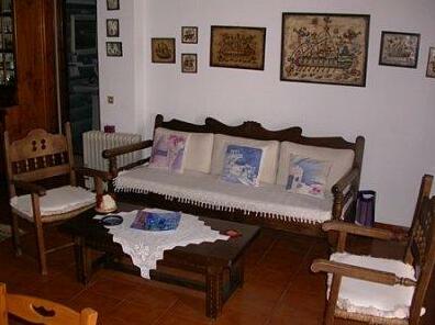 Erato House - Photo2