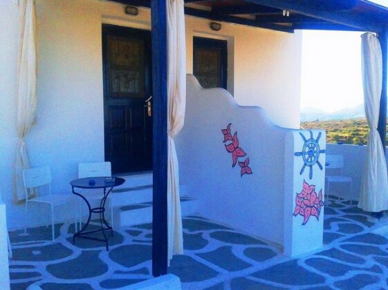 Georgia Rooms Milos - Photo2