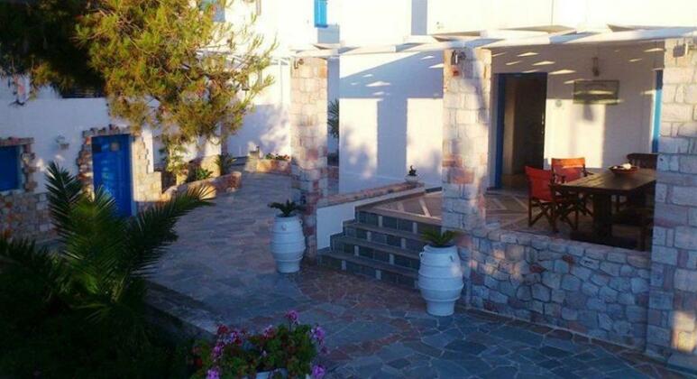 Hotel Glaronissia Rooms & Suites - Photo2