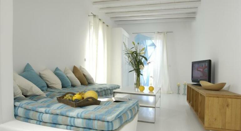 Kapetan Tasos Suites - Photo3