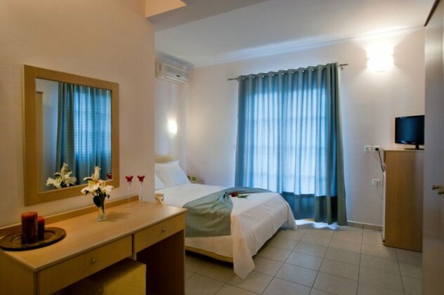 Konstantinos - Photo4