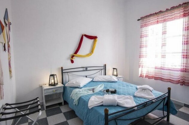 Margarita Studios Milos - Photo2