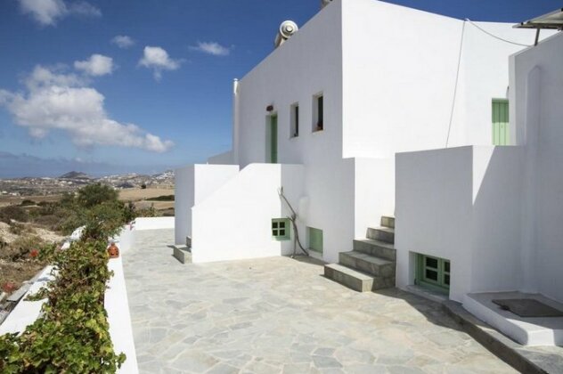 Margarita Studios Milos - Photo3