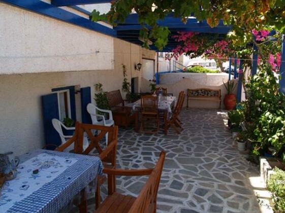 Mary Rooms Hotel Milos - Photo5