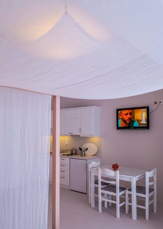 Milos Bay Suites - Photo4