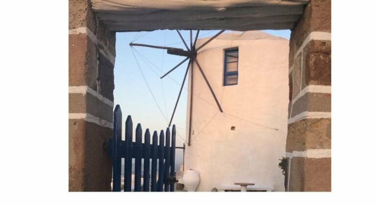 Milos Vaos Windmill - Photo2