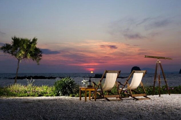 Nefeli Sunset Studios