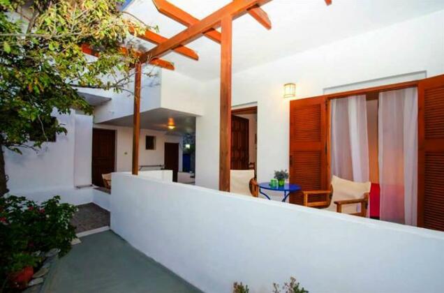 Palaios Rooms - Photo3