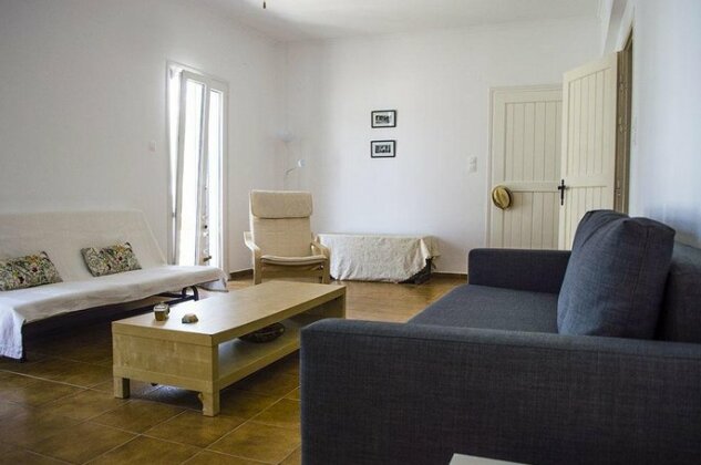 Pavlos House - Photo2