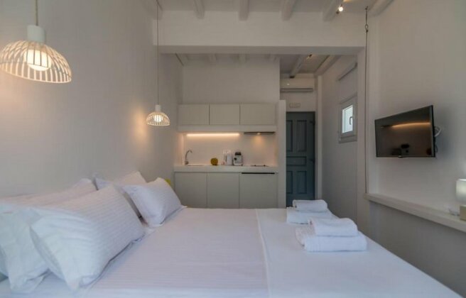 Pollonia Sea View Apartments - Photo2