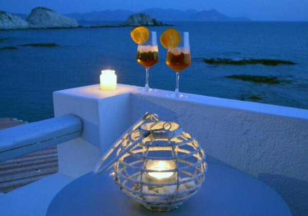 Traditional Waterfront House - Photo4
