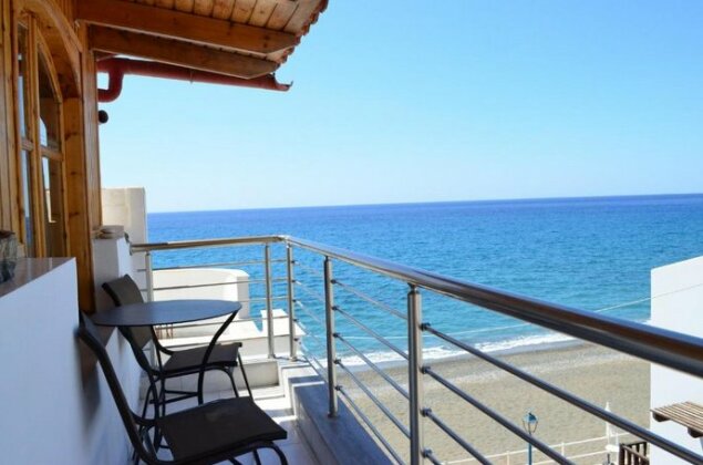 Myrtos Charm Apartments - Photo2