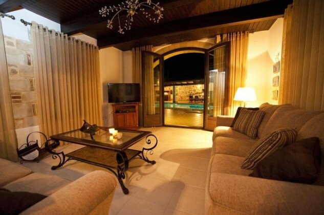 Villa-Aristotelis - Photo5