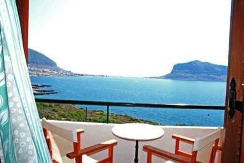 Chrisais Hotel - Photo3