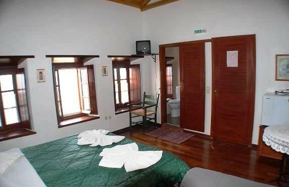 Goulas Traditional Guesthouse - Photo3