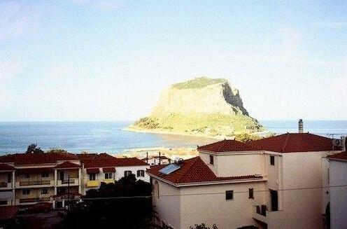 Monemvasia Green Apartments - Photo5