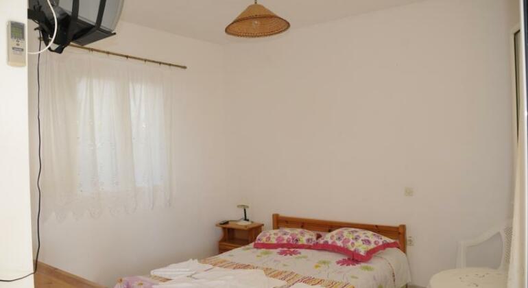 Zachos Rooms - Photo5