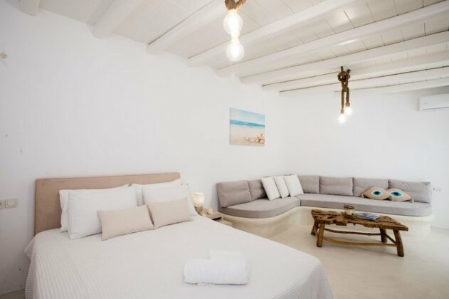 Argiro's Gorgeous Studio In Cycladic - Photo2