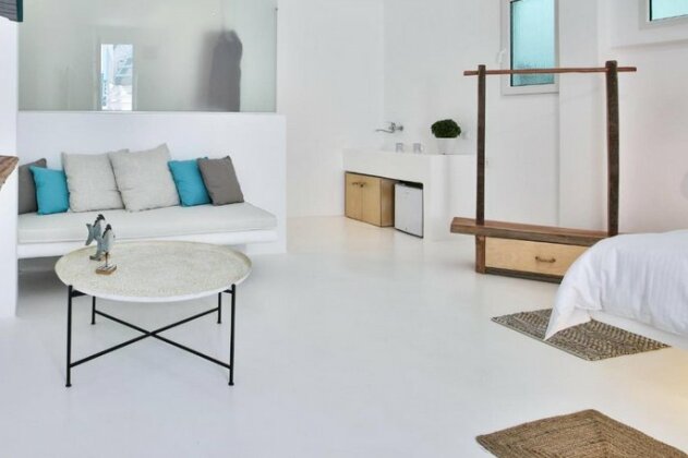 Arktos White Apartments - Photo2
