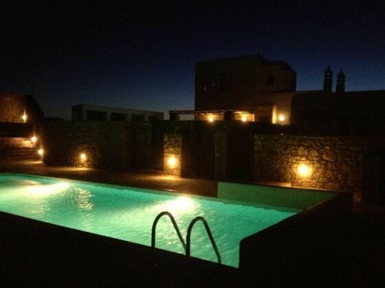 Beautiful Villa in Mykonos with Shared Swimming Pool - Photo3