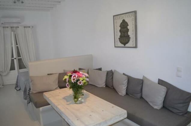 Mykonian Studios - Photo4