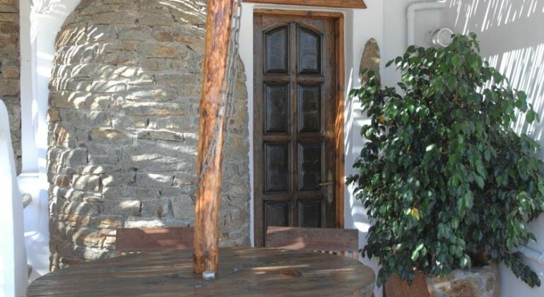 Peristeronas Village - Photo2