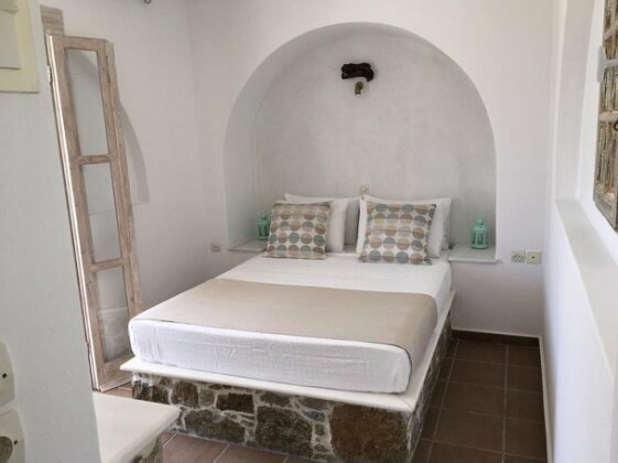 Peristeronas Village - Photo3