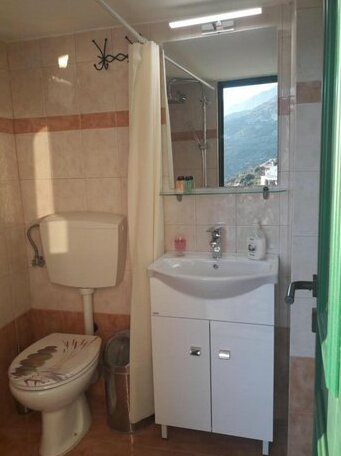 Elgina - Photo4