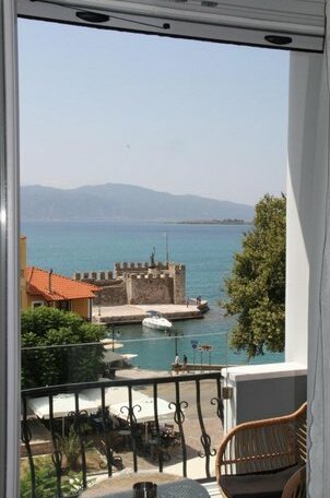 Amaryllis Nafpaktos - Photo2