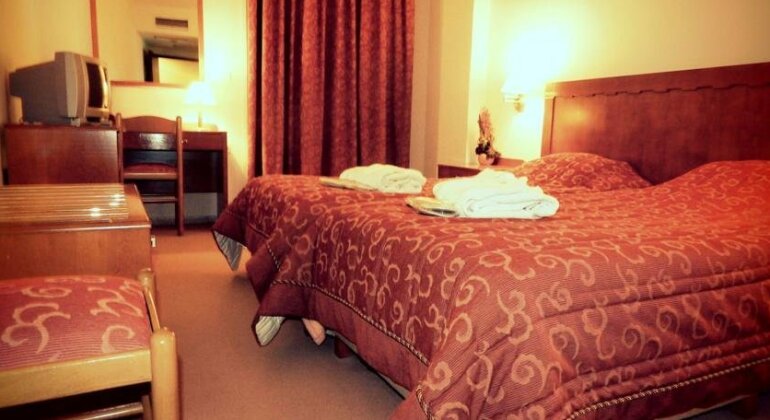 Plaza Hotel - Photo5