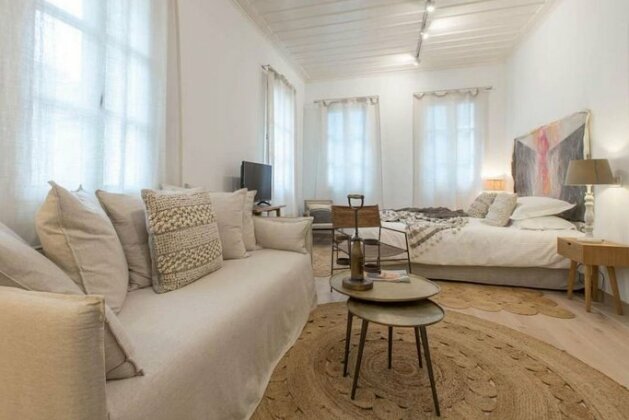 Amymone Suites - Photo3