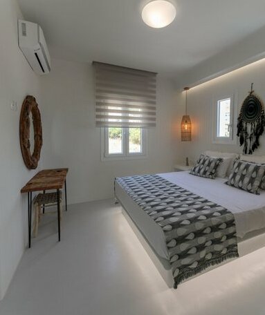Aeolos Luxury Villas & Suites - Photo4