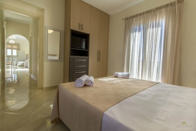 Iphimedeia Luxury Hotel & Suites - Photo4