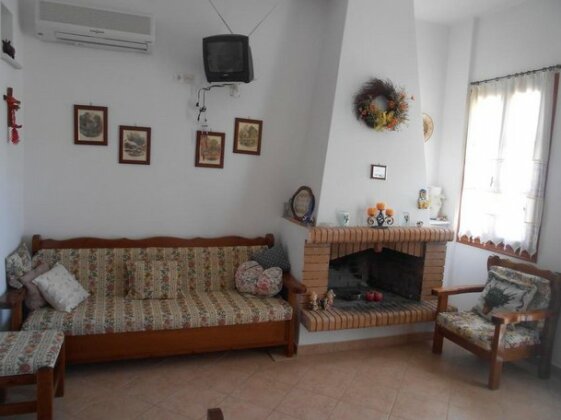 Abrami Traditional Villas & Studios - Photo3