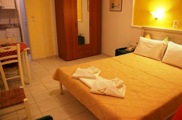 Annita's Village Hotel - Photo2