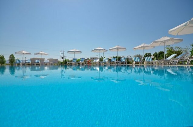 Birikos Hotel & Suites - Photo2