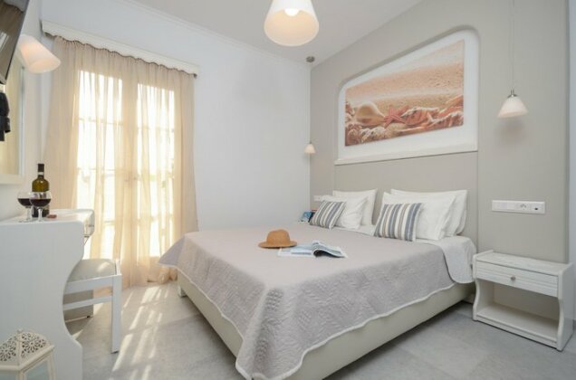 Birikos Studios & Apartments - Photo2