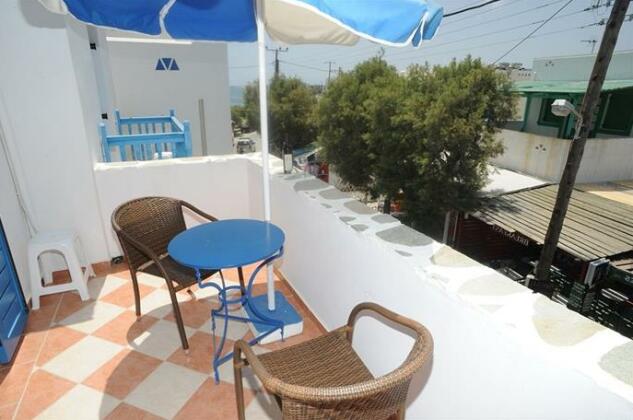Deep Blue Naxos Island - Photo4