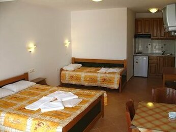Fanis Hotel - Photo3